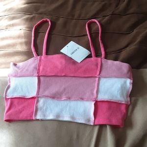 Cropped in styl pink and white top